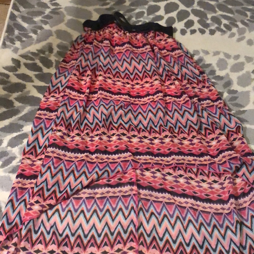 Cute patterned long skirt!! Size 3-5 for kids